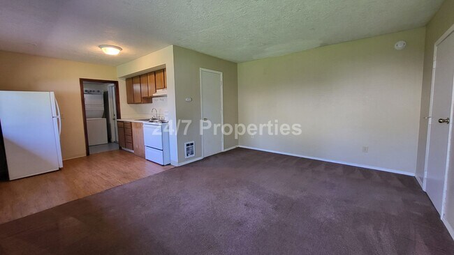 Building Photo - 2024-304MF