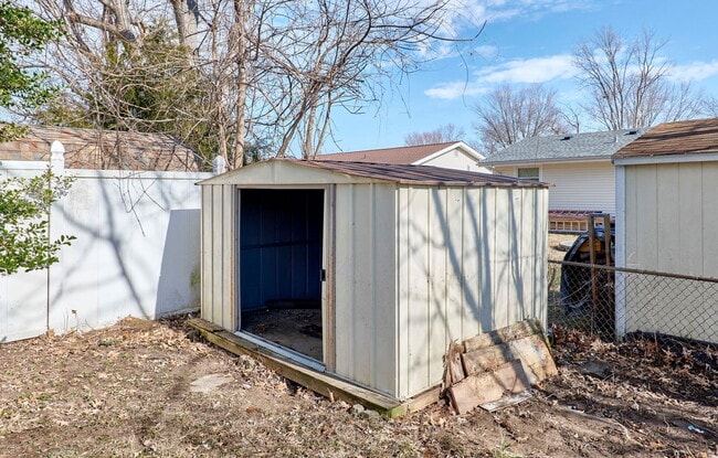 Building Photo - 3335 Boca Raton Dr