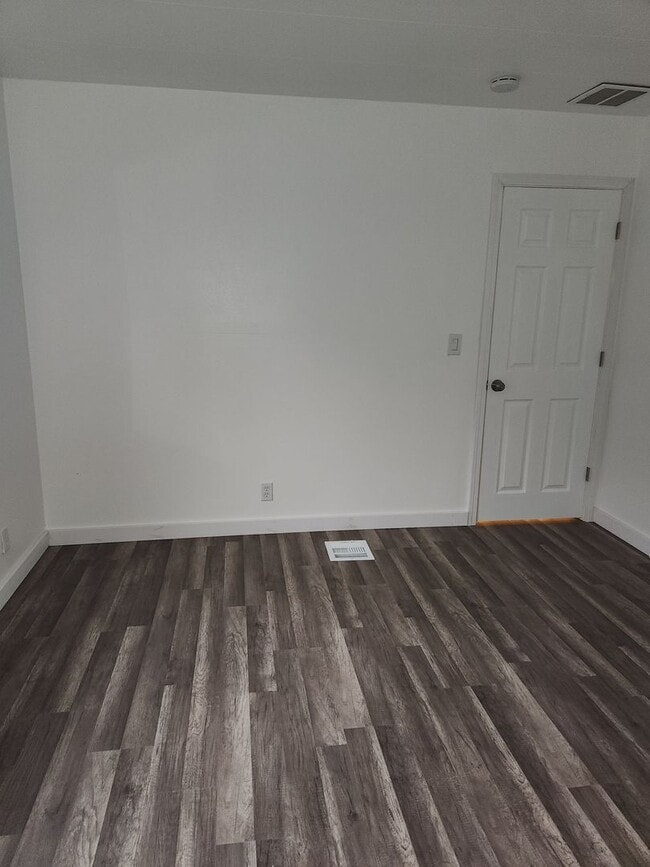Building Photo - 3bed 2bath House