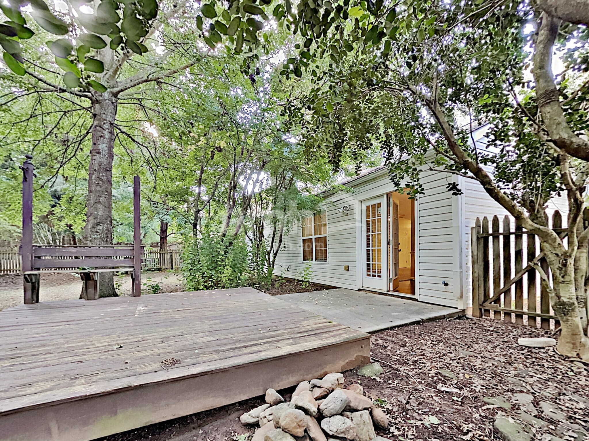Building Photo - 451 Bellingham Dr