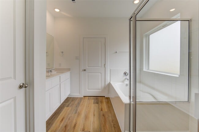 Building Photo - 9043 Rose Water Trl