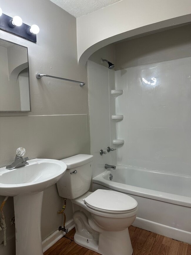 Building Photo - 741 E Mithoff St