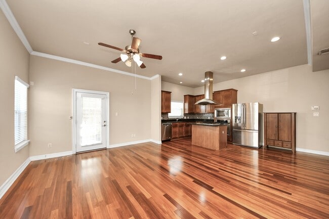 Building Photo - 917 McKinney Park Ln