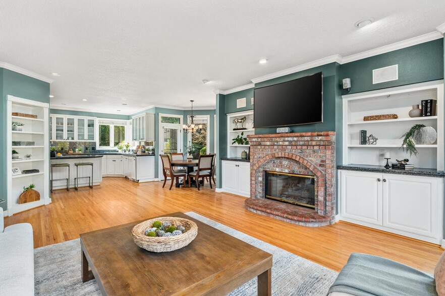 Building Photo - 16235 SW Falcon Dr