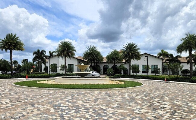 Building Photo - 5114 Panella Ave