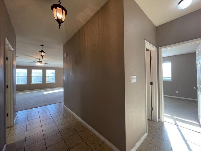 Building Photo - 7820 Little Deer Trail