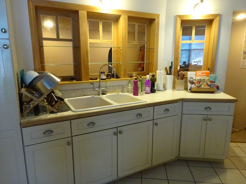 Building Photo - 145 Anderson St