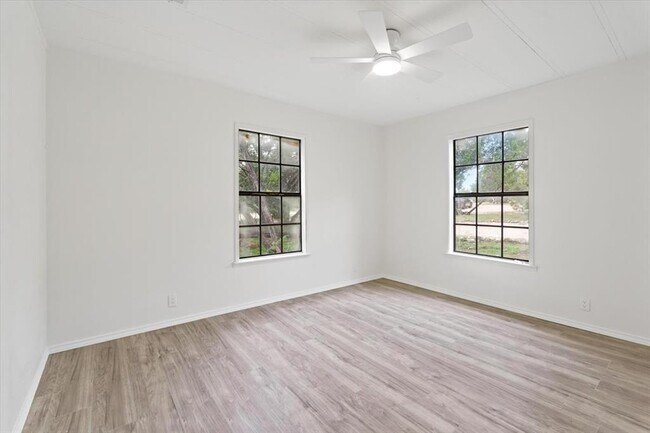 Building Photo - 23393 Nameless Rd