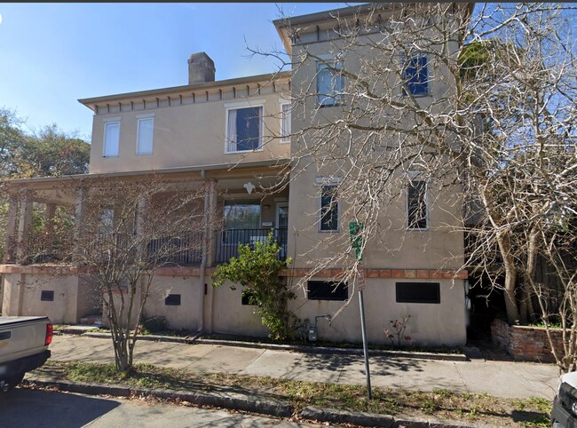 Primary Photo - 2 BED | 2 BATH | GATED BACKYARD | THOMAS S...