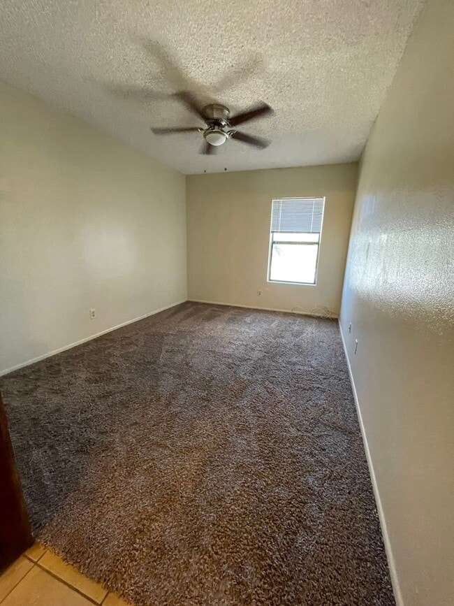 Building Photo - Gorgeous 2 Bedroom Condominium