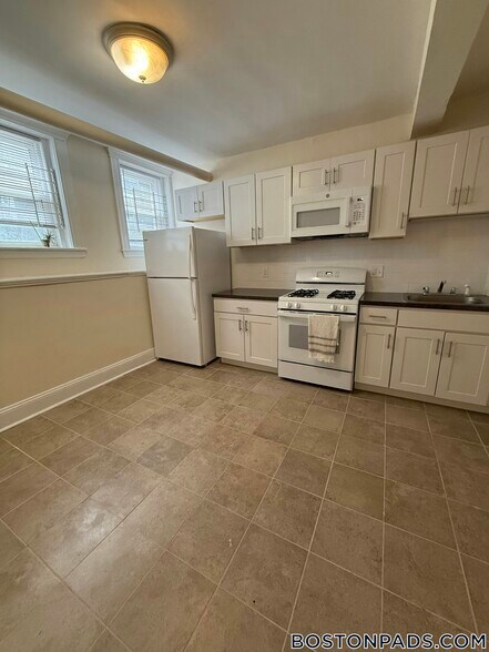 Building Photo - 17 Barrows St