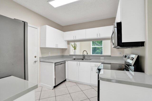 Building Photo - 10581 NW 57th Ct