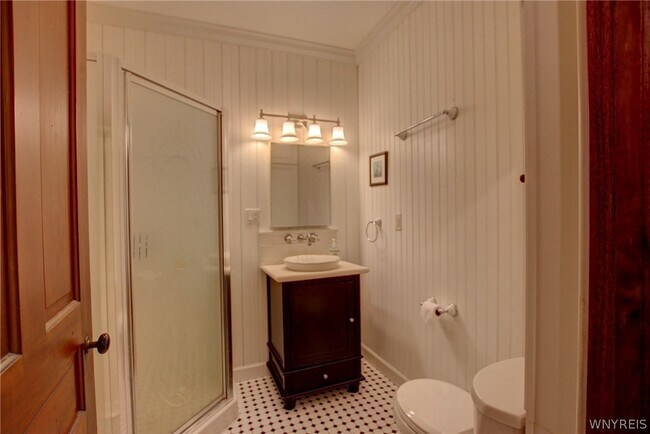 Building Photo - 5880 Draudt Rd