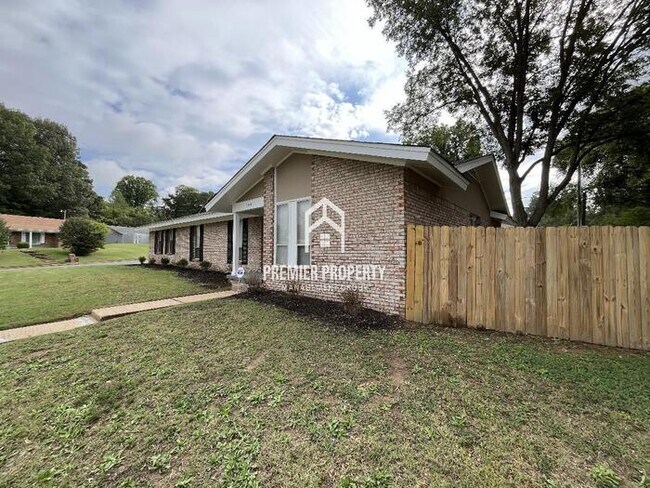 Building Photo - 5374 Hudgins Rd