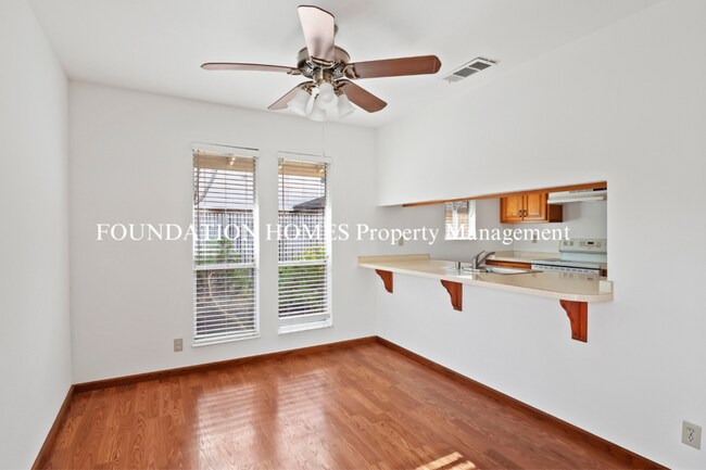 Building Photo - 158 Roundtree Blvd