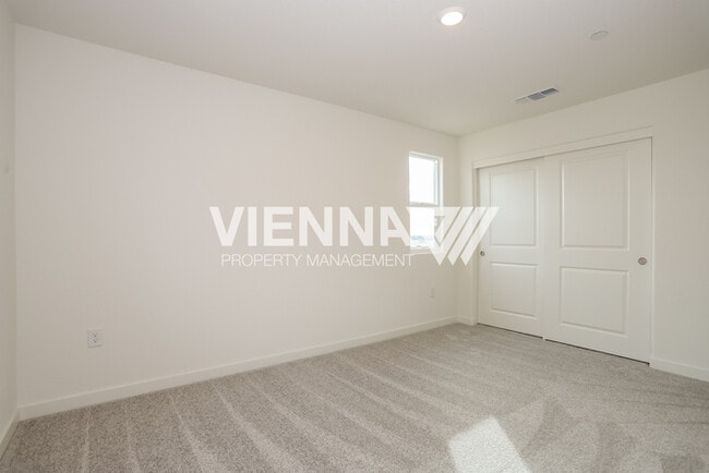 Building Photo - 1172 Bengal Lp