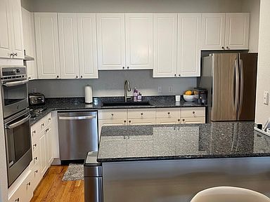 Building Photo - 31 Jackson St