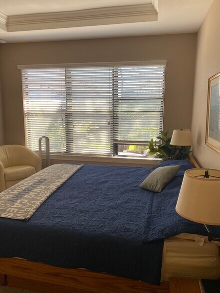 Master bedroom - 8344 Lucello Ter N
