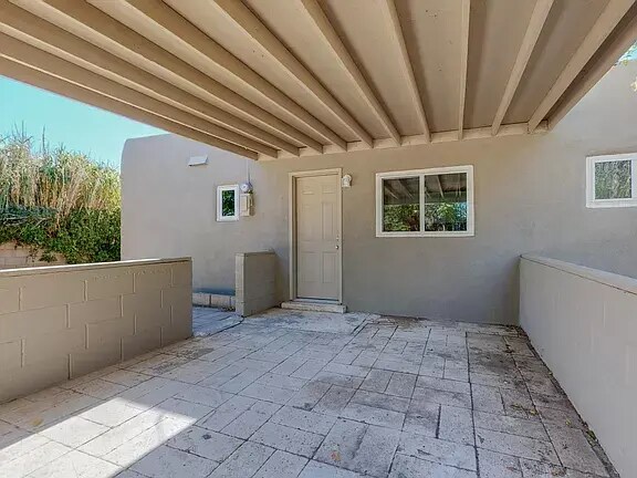 Building Photo - 8817 Candelaria Rd NE