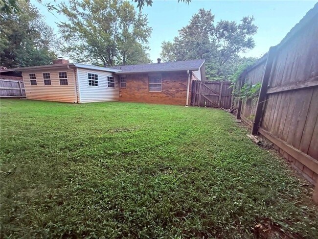 Building Photo - 3761 N Whippoorwill Ct