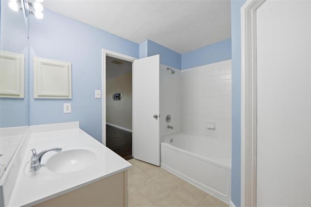 Building Photo - 5269 Chessie Cir