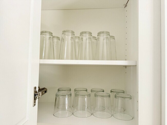 Building Photo - 607 Lake Forest Road