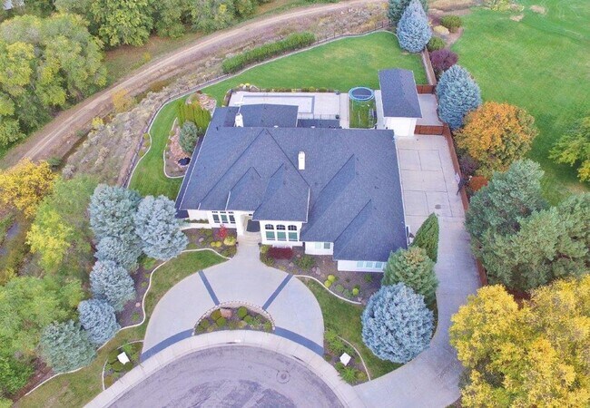 Building Photo - Immaculate & Captivating Home in Lexington Hills