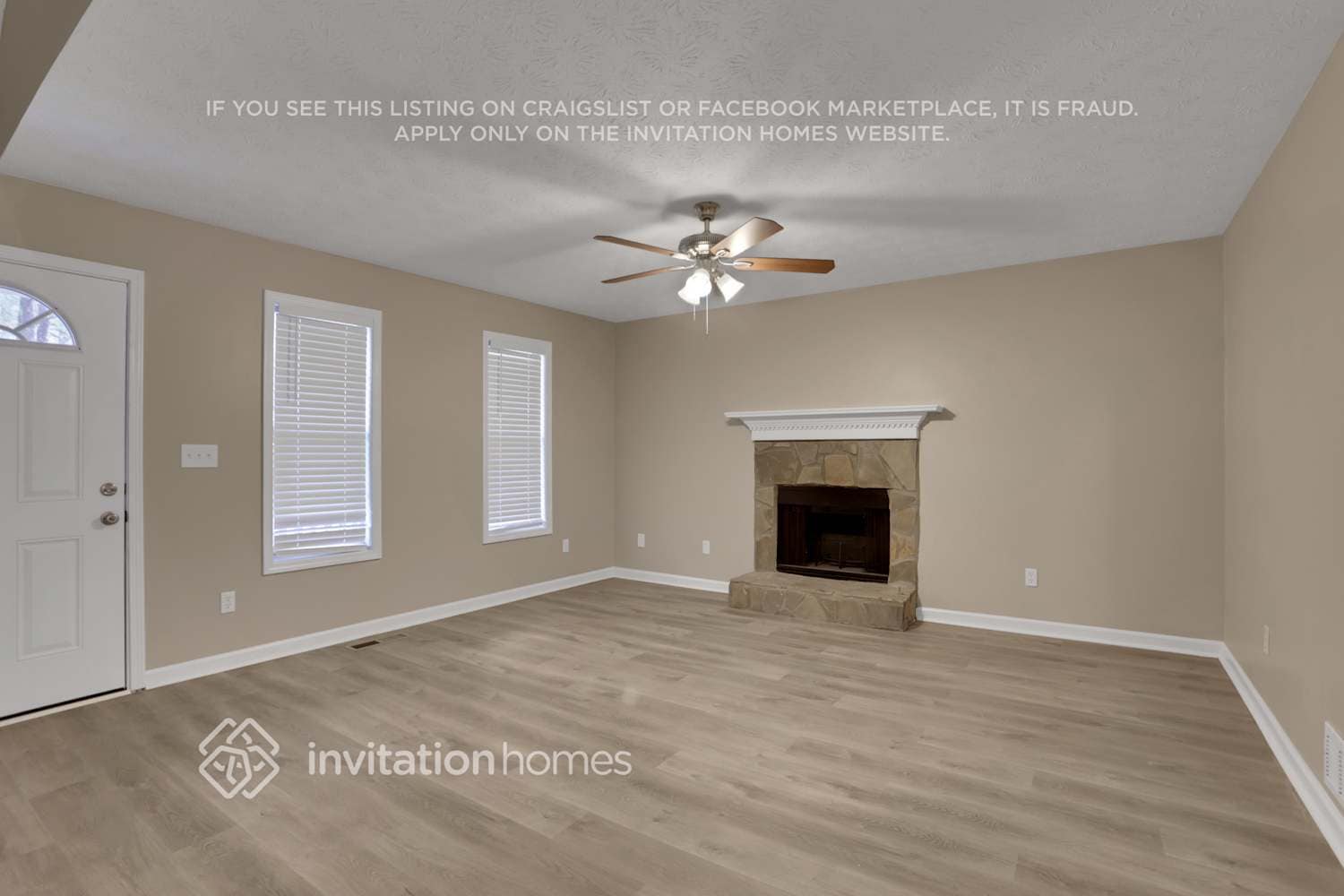 Building Photo - 4079 Robindale Dr