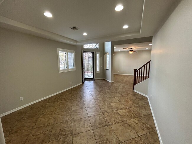 Building Photo - 5411 W Rowel Rd