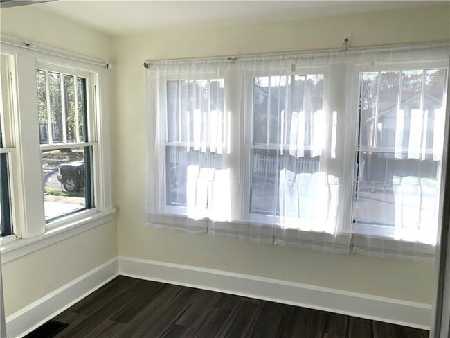 Building Photo - 3506 8th Ave