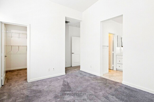 Building Photo - 3-Bed, 2.5-Bath Home in Great Stanton Community!