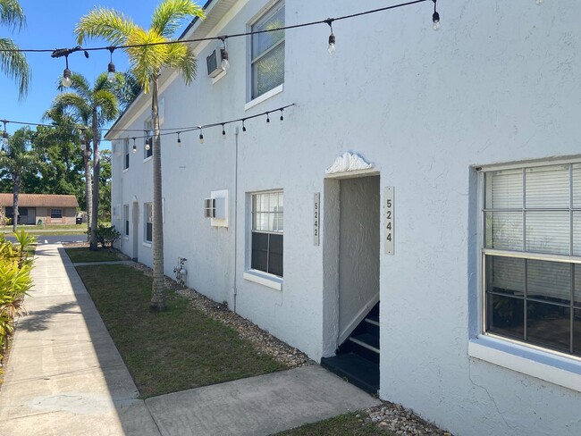 Primary Photo - Updated One Bedroom, One Bath Apartment in...