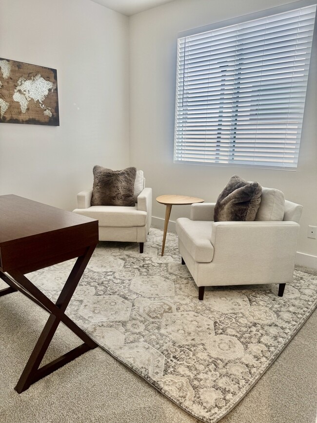 Building Photo - 4160 E 4160 S