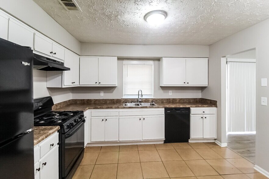 Building Photo - 2357 Deep Shoals Cir