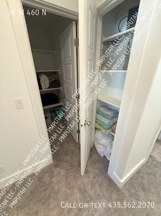 Building Photo - 38 W 460 N