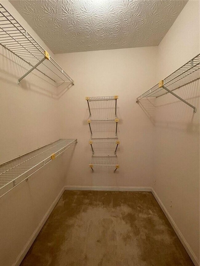 Building Photo - 2273 Windland Dr
