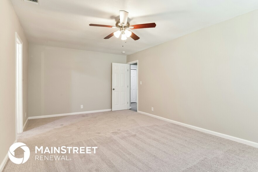 Building Photo - 9550 New World Dr