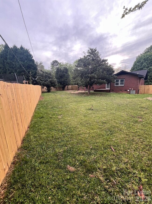 Building Photo - 4012 Belshire Ln
