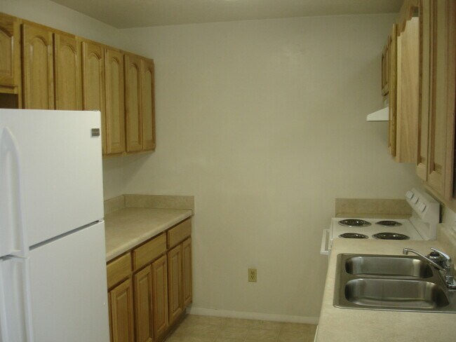Building Photo - 2114 NW 55th Blvd
