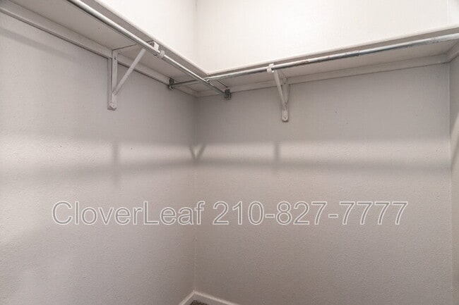 Building Photo - 535 E Ashley Rd