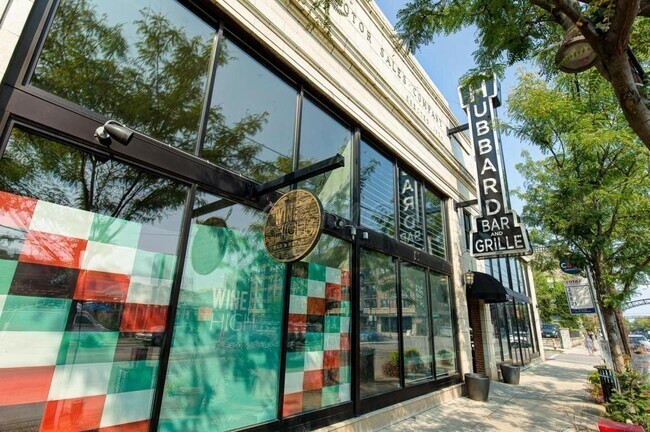 Building Photo - 1145 N High St