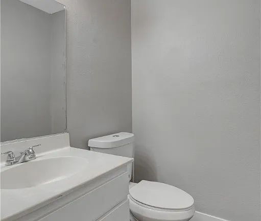 Building Photo - NO MIN CREDIT SCORE REQUIRED, BK OKAY, PAST EVICTION OKAY!, BACKGROUND FRIENDLY. Apply at "The Re...