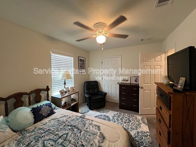Building Photo - 4335 Jitterbug St