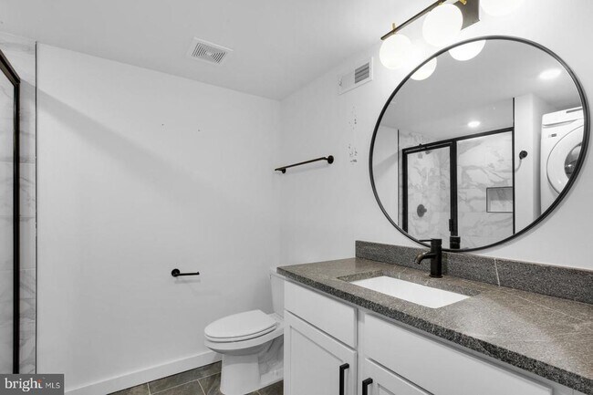 Building Photo - 1415 Locust St