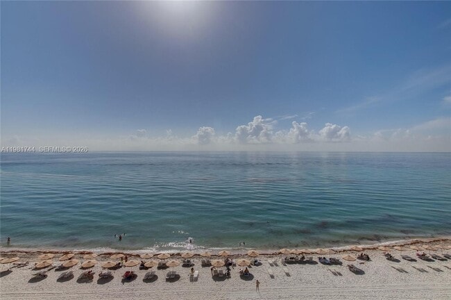 Building Photo - 1830 S Ocean Dr