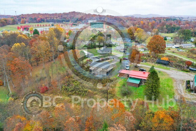 Building Photo - 97 Blakley Subdivision Rd