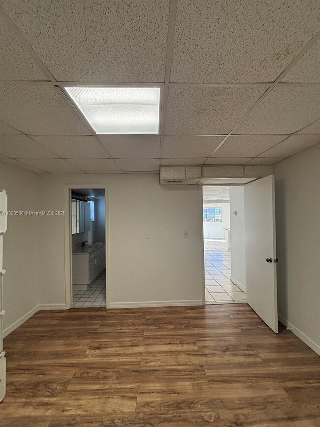 Building Photo - 198 Gulfview Dr