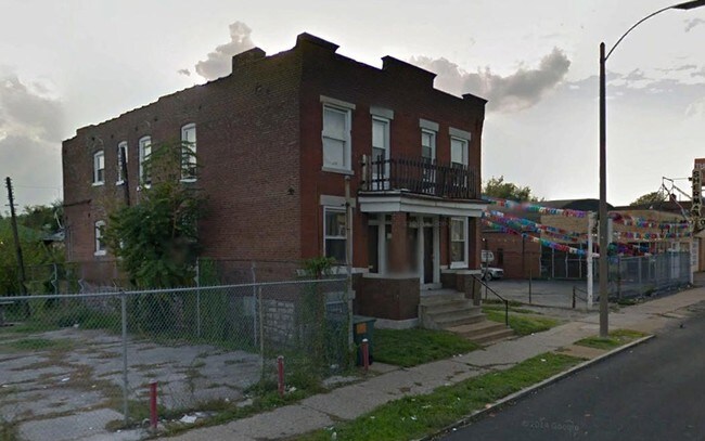 Primary Photo - 4856 Natural Bridge Ave