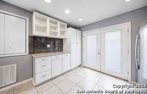 Building Photo - 526 Schmeltzer Ln