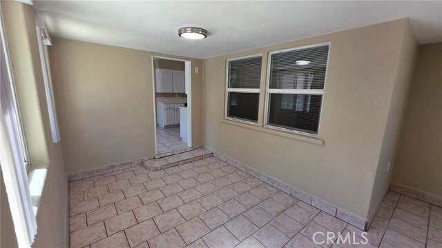 Building Photo - 8427 Oleander Ave